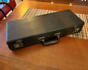 Bakelite Mahjong Tiles with five green racks