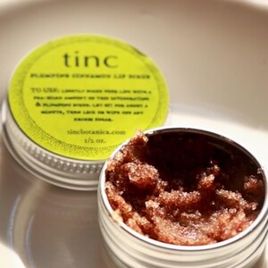 Plumping Cinnamon Lip Scrub