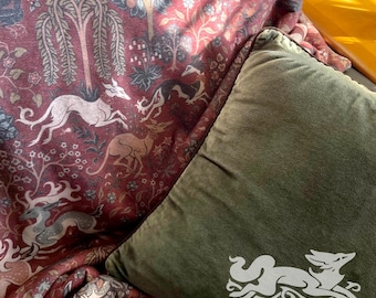 Stag Hunt - Medieval Tapestry Fleece Sherpa Blanket