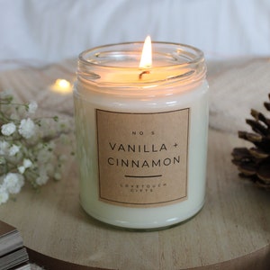 Vanilla & Cinnamon scented soy candle, Warm and Cozy candle, Winter Candle, Holiday Candle