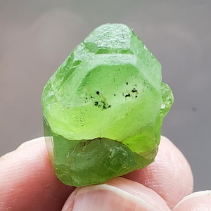 Peridot Crystal 43.62 carat / Peridot Crystal specimens