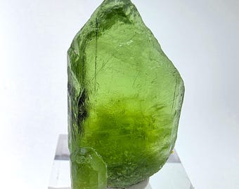 Ejemplar de cristal fino de peridoto (94 quilates)