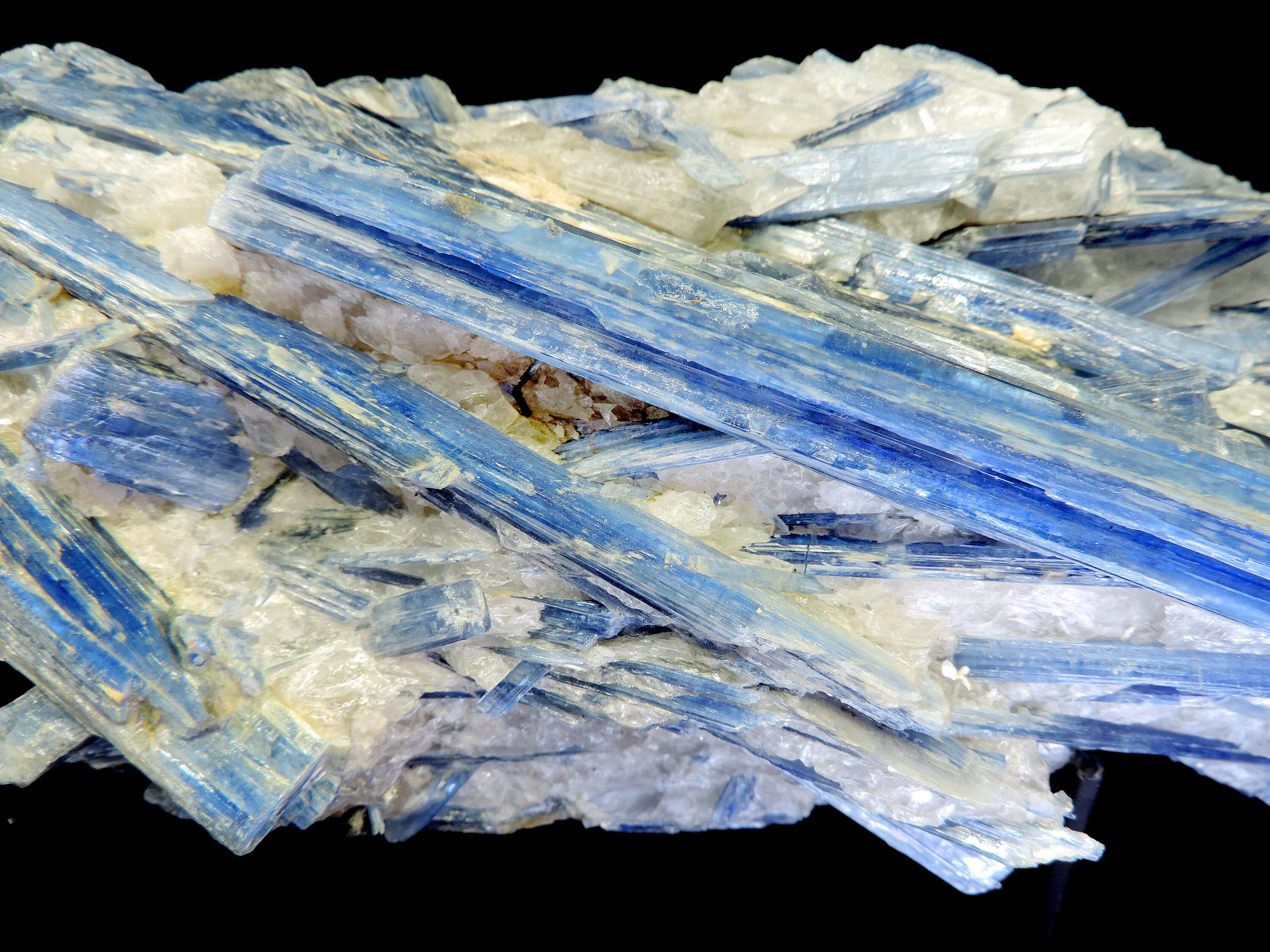 Long Crystal Rocks Superb Top Quality Super Extra Large Sized Block Featuring Large Sky ...