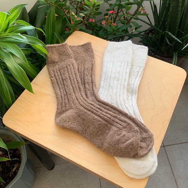 2 Pairs Acryl Warm Long Neck Socks