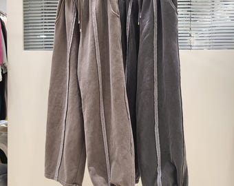 Spodnie dresowe z weluru 100% bawełny: Luźne, minimalistyczne spodnie wypoczynkowe