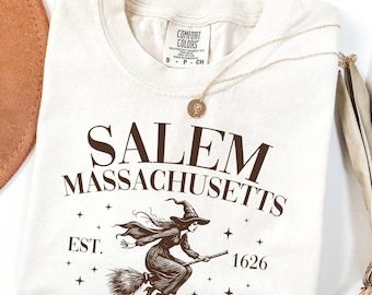 Camiseta Comfort Colors® Salem Massachusetts, Camiseta de Halloween para mujer, Viaje de chicas a Salem, Camiseta de escoba de bruja, Regalos de brujas, Camiseta para fiesta de Halloween,