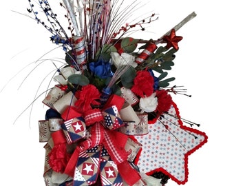 Patriotic wreath for your front door, fourth of July porch decorations, wall decor, veterans day wreath.