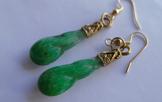 Antique Peking Glasses jadeite color  Earrings,Qi… - image 4