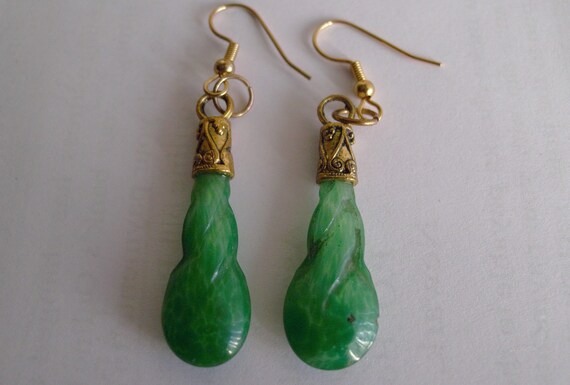 Antique Peking Glasses jadeite color  Earrings,Qi… - image 3