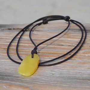 Amber Pendant/ Honey Baltic Amber Stone/ Amber Amulet/ Weiss Bernstein Kette/ Gift idea for Men or Women