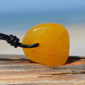 amber pendant amulet, natural Baltic amber stone, Lithuanian amber jewelry, bernstein kette, gift idea for men or women