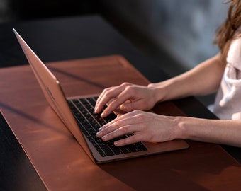 Personalisierte Leder Schreibtischunterlage, Große Mauspad Geburtstag Jubiläum Geschenke Schreibtischunterlage Großes Leder Mousepad Braunes Leder Laptop Matte
