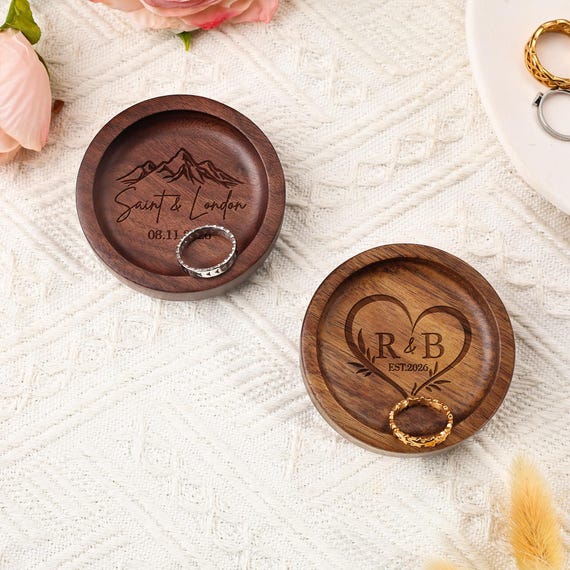 Rustic Wooden Ring Dish Personalized, Custom Ring Holder Tray, Wedding Engagement, Gift for Couple, Bridal Shower Jewelry Dish