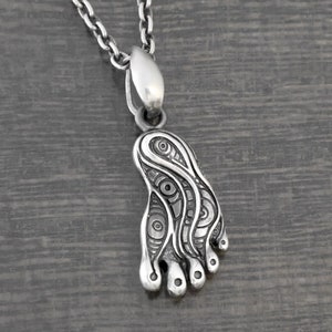 Vāmana pendant