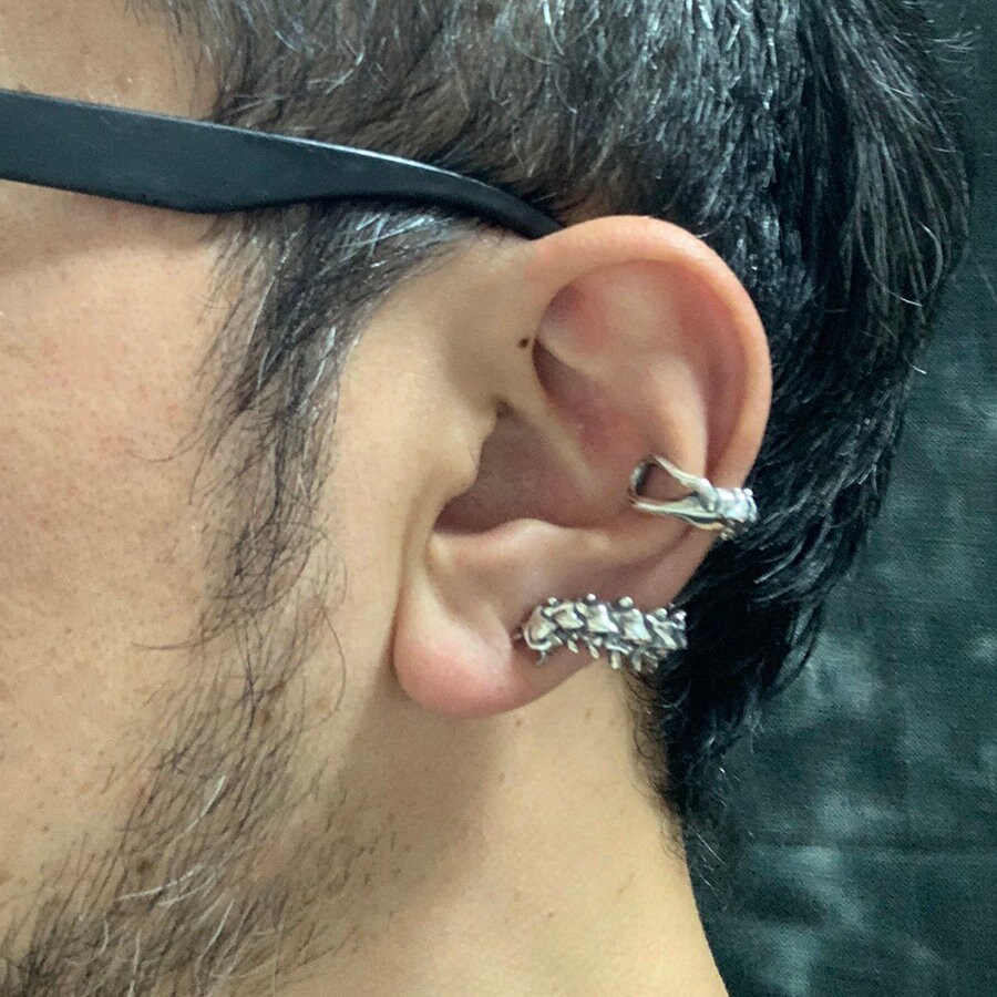 SFD / Centipede Ear Cuff / Giftrover Model - Etsy