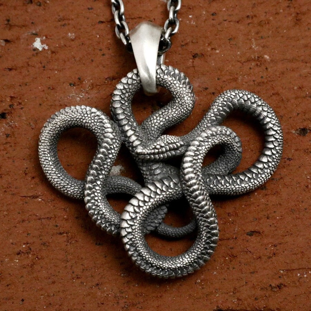 ★HAESOOL★ [TWICEミナ着用] Pendant Snake Necklace curled-snake-pendant-y-d-ts-