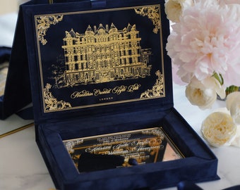 Hochzeitseinladungsbox aus dunkelblauem Samt - individuelles Logo, Acryleinsatz