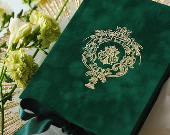 Luxus-Hochzeits-Einladungsbox - Grüne Samtbox - Custom Venue Illustration