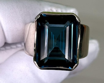Emerald Cut London Blue Topaas Ring: 9,50 karaat sterlingzilveren jubileumring