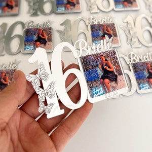 Aangepaste Sweet 16 cadeaus voor meisjes, Sweet 16 decoraties feestartikelen, Quinceanera fotolijst gunsten voor gast, Quinceanera vlinder gunsten