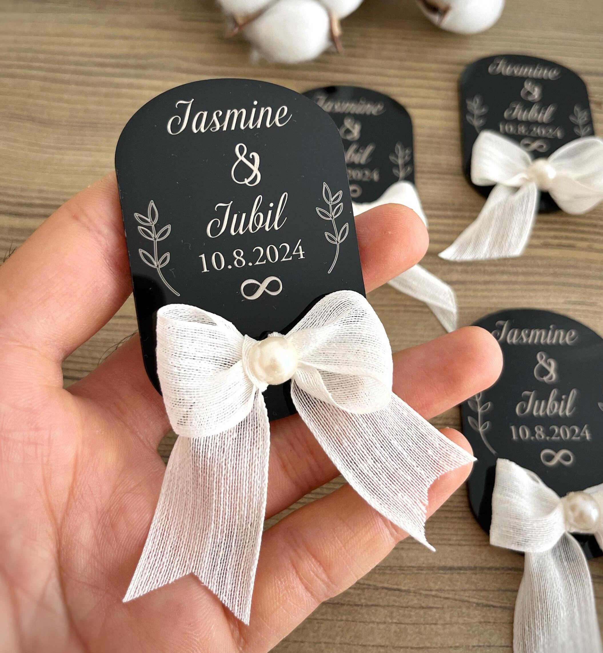 Plexiglass Wedding Magnet Favors: Personalized Engagement, Anniversary