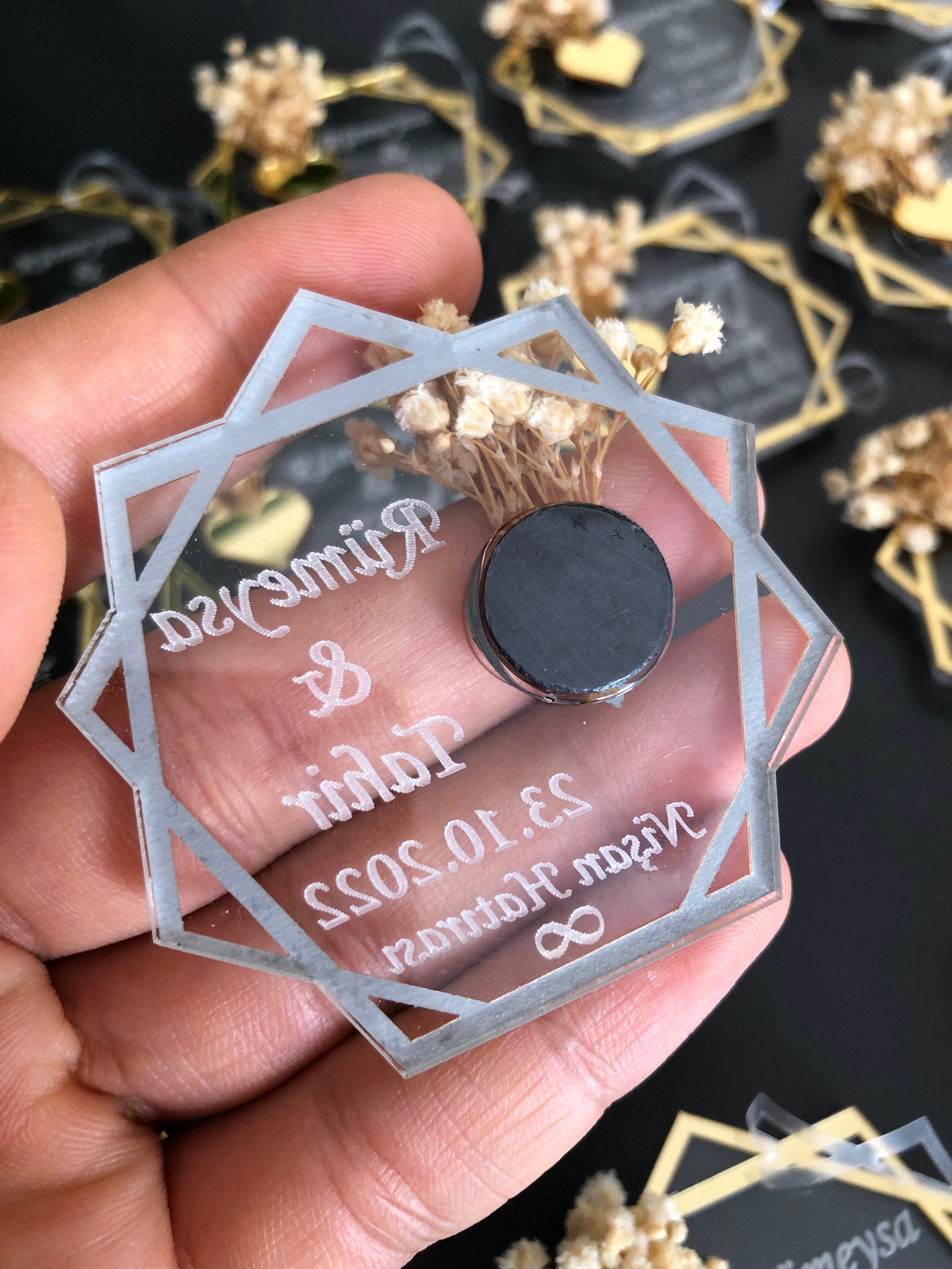 Wedding Magnet, Wedding Favors, Engagement Favors, Anniversary Favors, Plexiglass Magnet