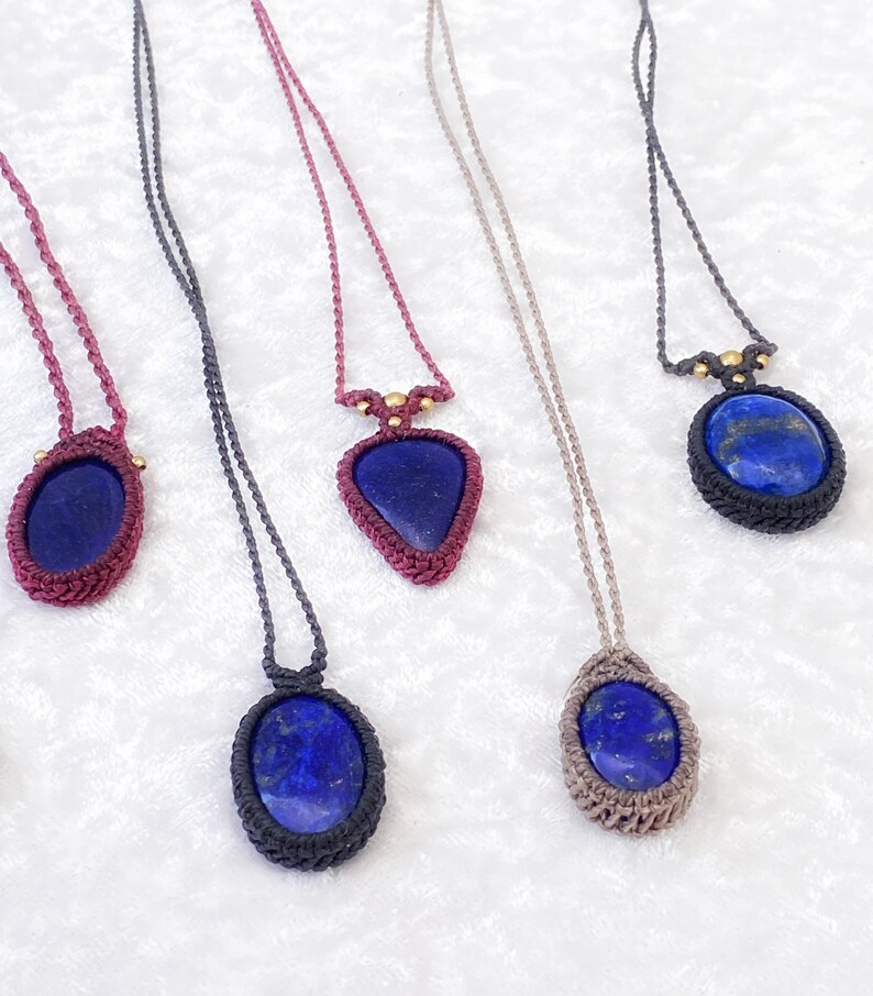 Lapislazuli Adjustable Macrame Necklace,Healing crystal jewelry,Bohemian jewelry,Lapis lazuli Macrame Necklace,Protection amulet,Halskette
