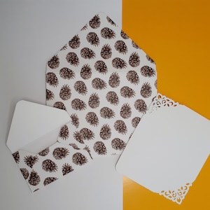 Conjunto de envelopes e papel de carta: "Pinha" | envelopes e cartão | coleção Floresta, kit bosques | natureza, padrão fofo, árvores, pinha