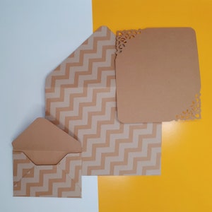 Conjunto de envelopes e papel de carta: "Zig-Zag" | envelopes e cartão | coleção Kraft, kit geométrico | minimalista, padrão simples, creme