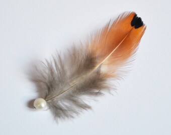 Broche de primavera perlada 2 - pieza única de joyería