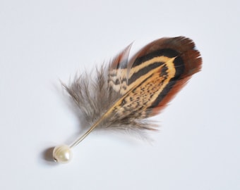 Broche de plumas de perla 3 - pieza única de joyería