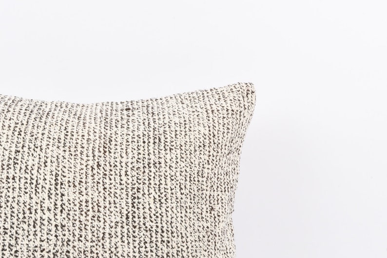 Vintage Kilim Pillow Throw Pillow Bohemian Pillow Turkish Kilim Pillow Couch Aztec Pillow Tribal Pillow 20x20 Kilim Pillow Home Decor