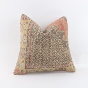 Decorative Throw Pillow, 18x18 Turkish Kilim Pillow, Vintage Kilim Pillow, Boho Pillow, Handmade Kilim Lumbar, Cushion Cover, Beeding
