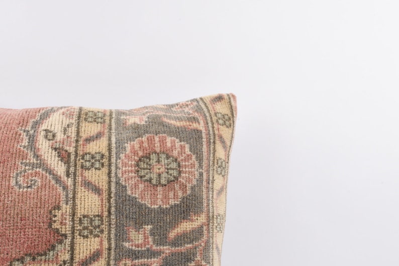 Accent Pillow Tribal Pillow Throw Pillow Boho Pillow Bohemian Kilim Pillow 24x24 Turkish Kilim Pillow Cushion Cover Kilim Pillow