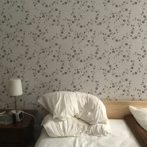 Charming Floral Wallpaper - Deep Brown.  Peel and Stick and Traditional Wallpaper Options. Removable. Accent Wall. *