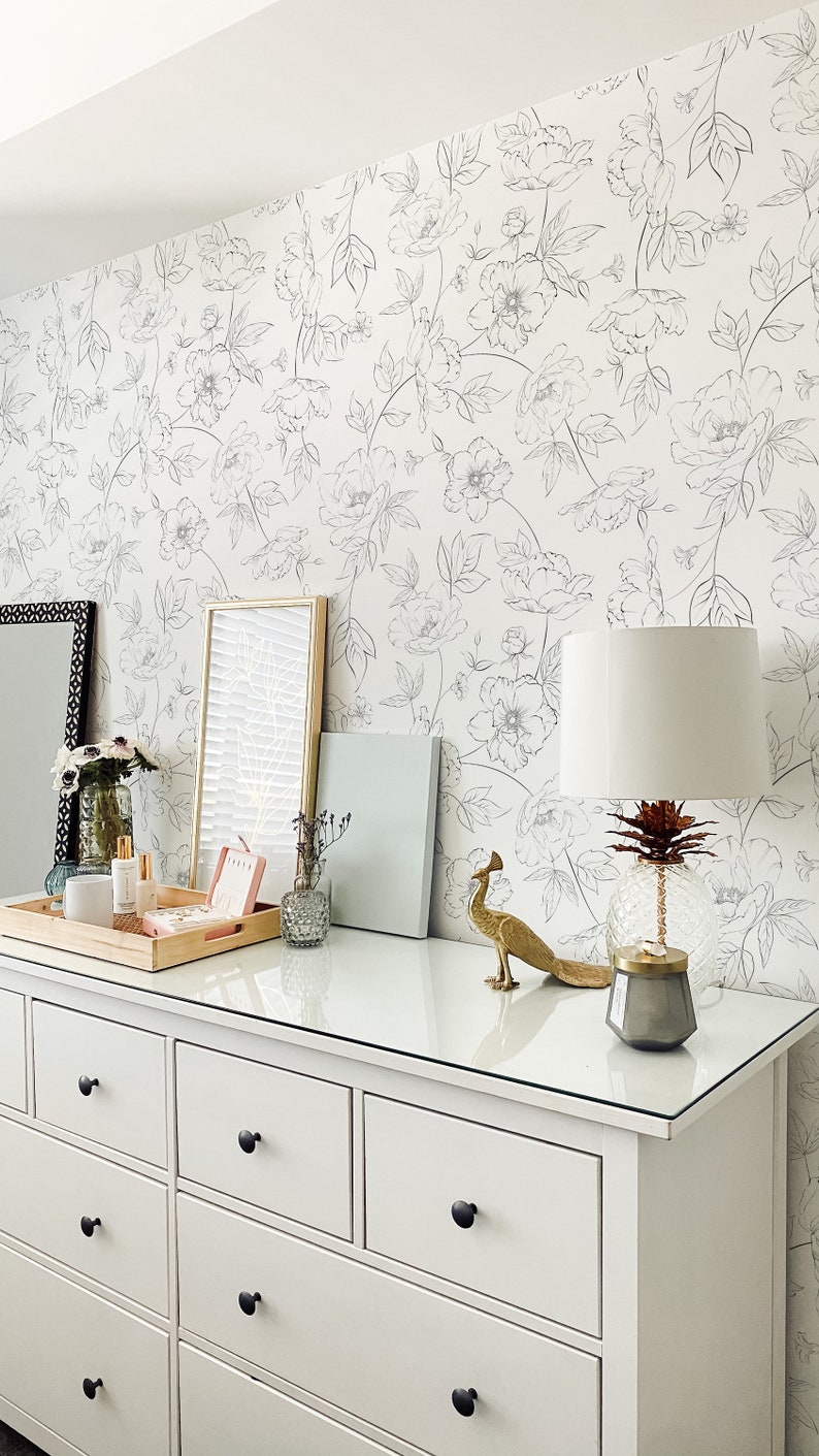Dainty Floral Line Wallpaper. Peel and Stick and Traditional Wallpaper Options. Removable. Multiple Colours Available. 25". * bild 3