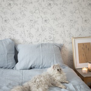 Dainty Floral Line Wallpaper. Peel and Stick and Traditional Wallpaper Options. Removable. Multiple Colours Available. 25". * bild 4