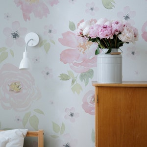 Papel de parede de flor suave. Opções de papel de parede tradicional e descascado e colado. Removível. Parede de destaque. *