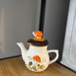 Vintage Laurentian Pottery Merry Mushroom Teapot: Canadian Ceramic Decor