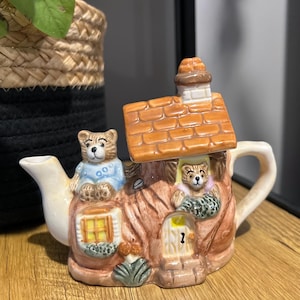 Vintage Tea-Nee By Cardinal Hand-Painted Embossed Tea Pot Bears In Shoe