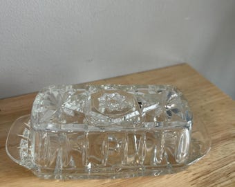 Plat à beurre étoile en verre vintage