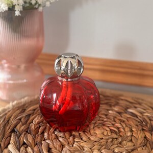 Lampe Berger Vintage Double Cœur Flèche – Rouge/Or – Décorative Japan
