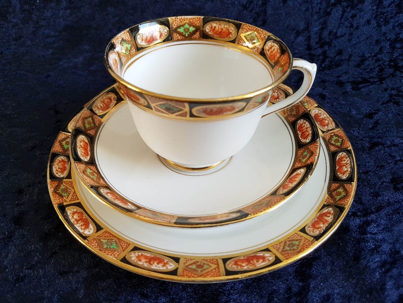 Stunning Antique Royal Albert Crown China Imari Pattern 4004 Etsy Stunning Antique Royal Albert Crown China Imari Pattern 4004 Etsy