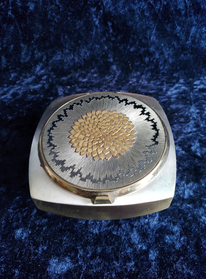 Rare Vintage Musical Powder Compact for dressing table