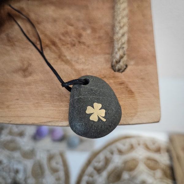 Clover. Pebbles brass inlay. Pocket hug / Pebble Necklace / Rock Necklace / Natural Beach Pebble Pendant / Stone Jewellery/ Unisex Necklace