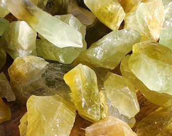 Green Calcite Pocket Stones, Green Calcite for Manifesting, Peaceful  Energy Stone