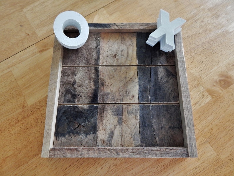 Rustic Reclaimed Wooden Coffee Table Tic-Tac-Toe Tray image 7
