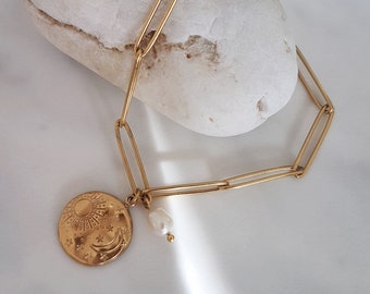 ASTRA women's bracelet with astral medal and mother-of-pearl stone in gold stainless steel