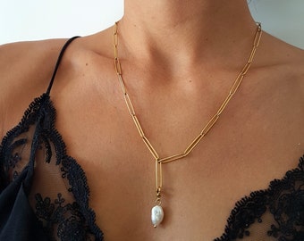 Women's jewelry box with linkage necklace, buoy clasp and pendant pearl of mother-of-pearl e stainless steel gold