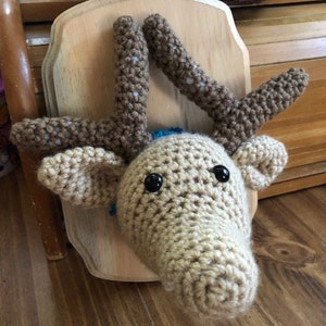 Crochet Moose head plaque pattern